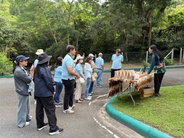 กิจกรรมปลูกป่าในส่วนสัตว์เขาเขียว