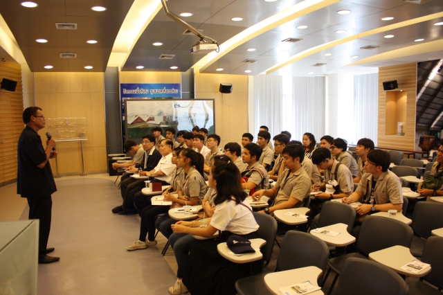 The group of Faculty 's teachers and students (30 persons) from Faculty of Engineering, King Mongkut’s University of Technology North Bangkok, visited the salt production process